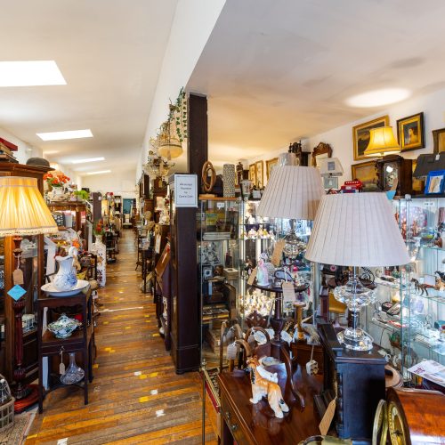 Antiques Hall 2 antiques-hall4